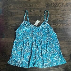 NWT NEW Torrid Blue Floral Camisole Top